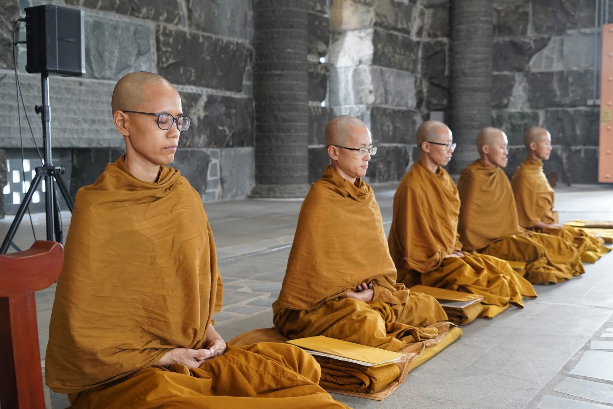 Bhikkhuni sangha study and practice